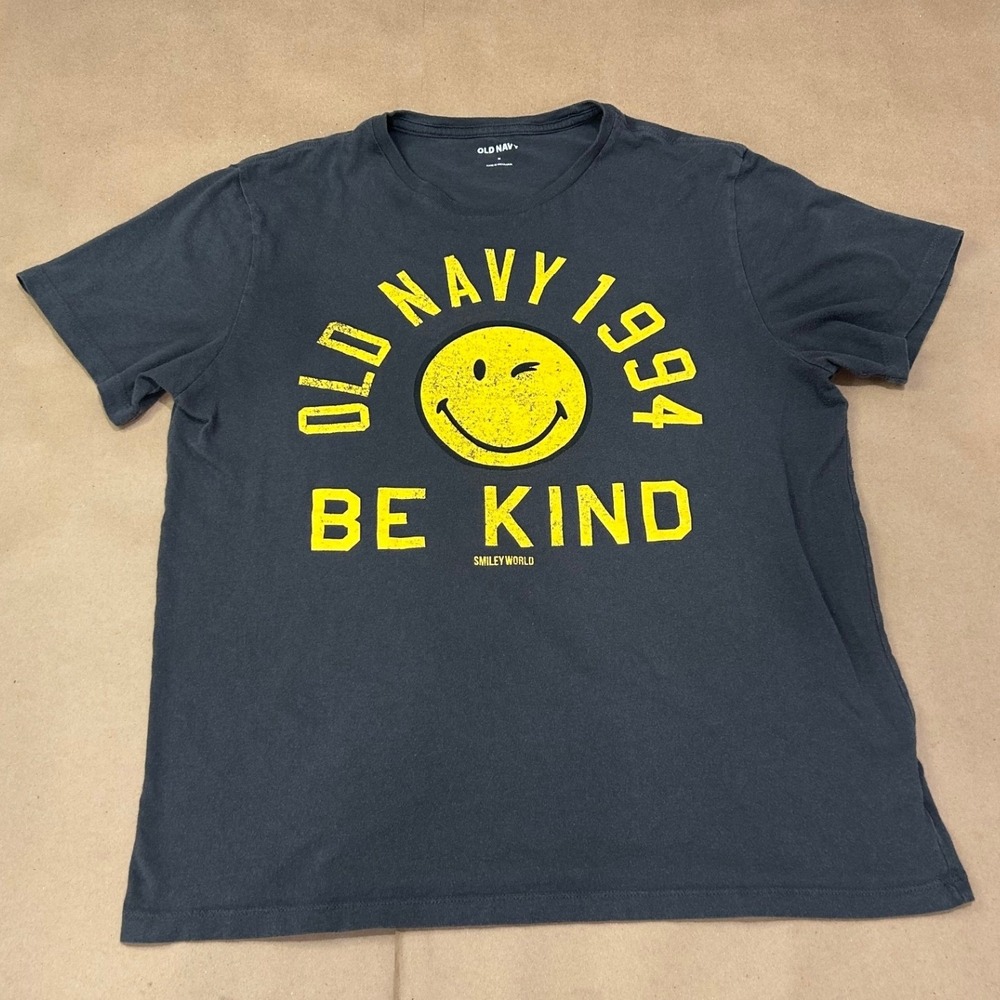 Old Navy Black Graphic Tee Men‎ Size Medium